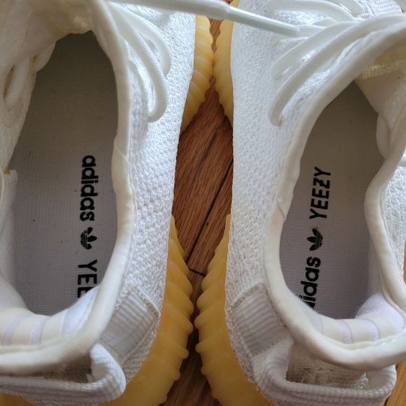 Yeezy Boost 350 V2 White - Picture 4 of 5